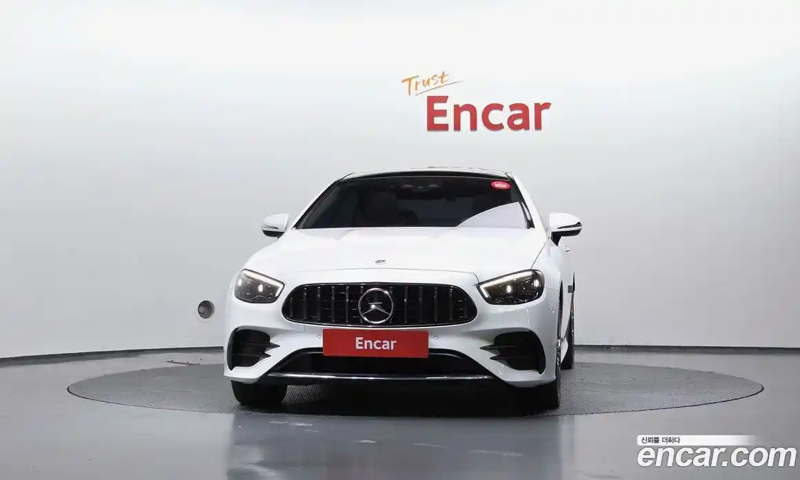 Mercedes-Benz E-Class 2022 2.0 гидро, фото 3