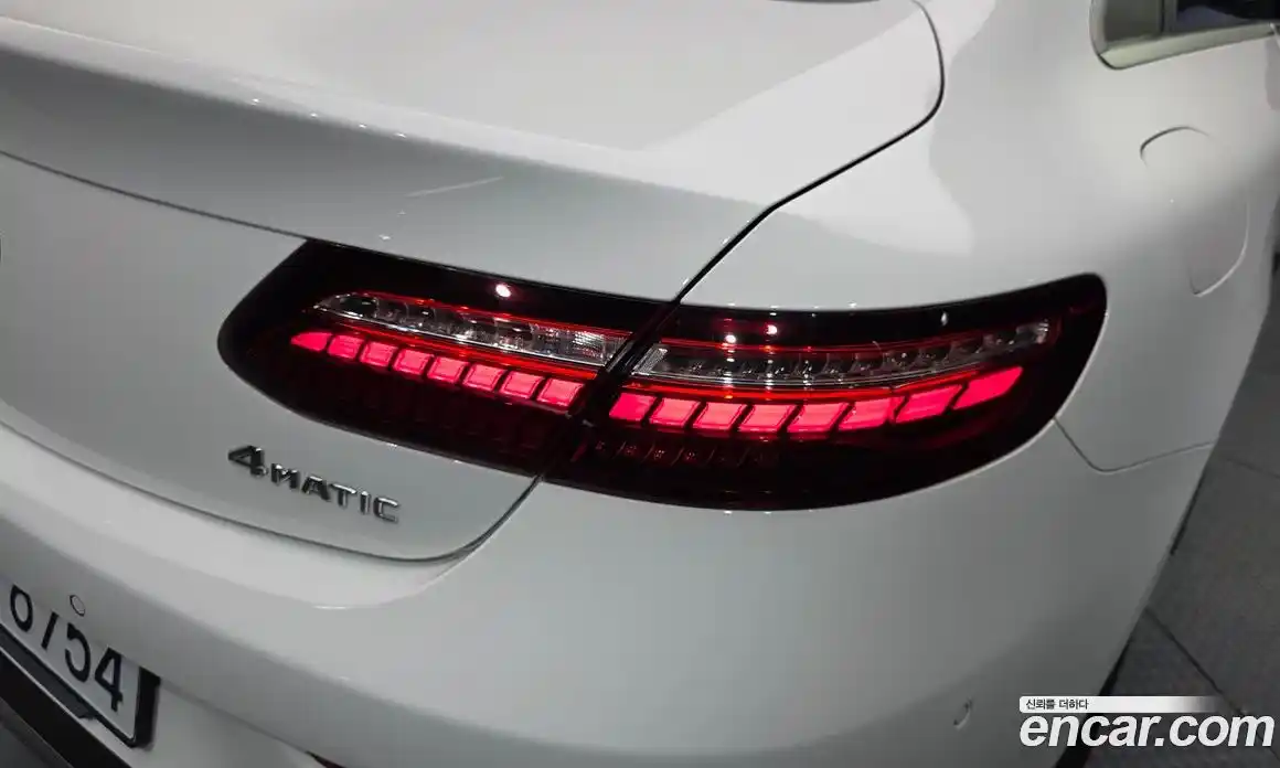 Mercedes-Benz E-Class 2022 2.0 гидро, фото 9