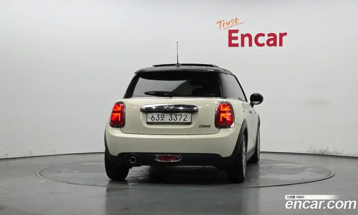 Mini Cooper 2017 1.5 автомат (гидро), фото 3