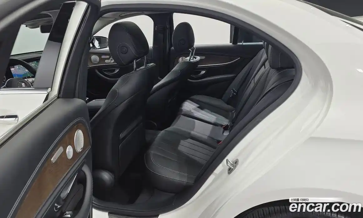 Mercedes-Benz E-Class 2019 2.0 автомат (гидро), фото 17
