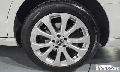 Mercedes-Benz E-Class 2019 2.0 автомат (гидро), миниатюра 7