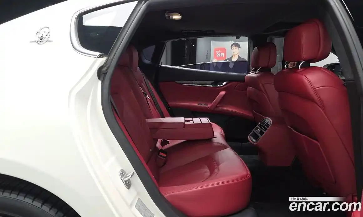 Maserati Quattroporte 2019 3.0 гидро, фото 16