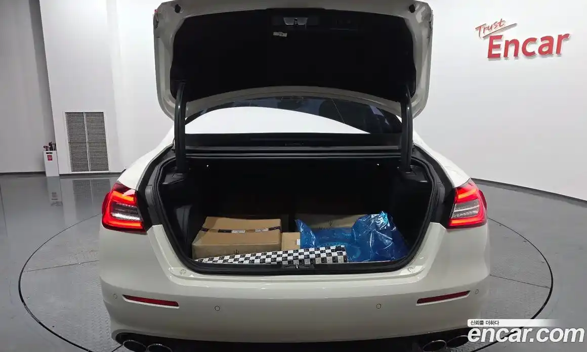 Maserati Quattroporte 2019 3.0 гидро, фото 25