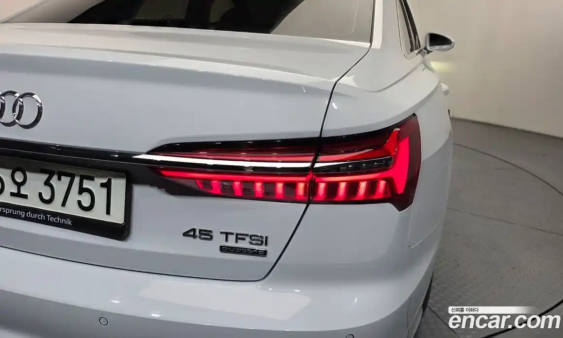 Audi A6 2021 2.0 гидро, фото 8