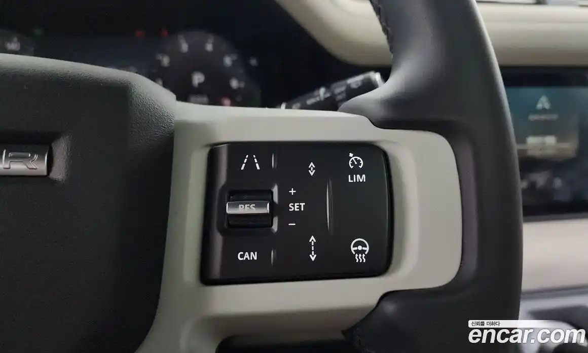 Land Rover Defender 2023 2.0 автомат (гидро), фото 24