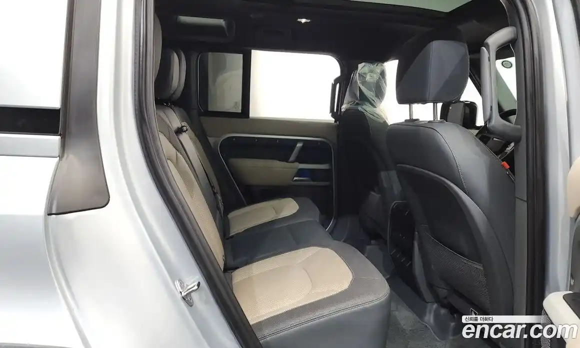 Land Rover Defender 2023 2.0 автомат (гидро), фото 27