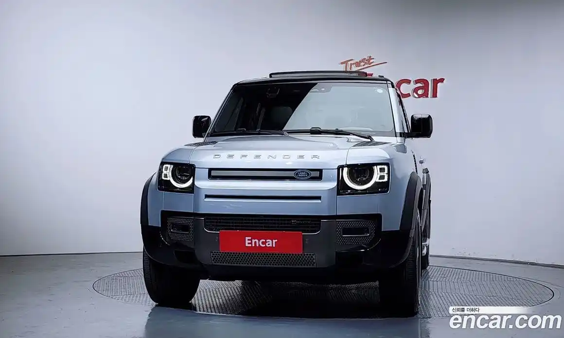 Land Rover Defender 2023 2.0 автомат (гидро), фото 3