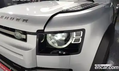 Land Rover Defender 2023 2.0 автомат (гидро), миниатюра 8