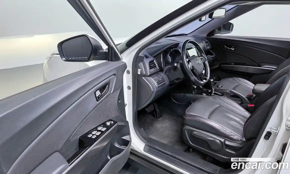 SsangYong TIBOLI 2017 1.6 автомат (гидро), фото 13