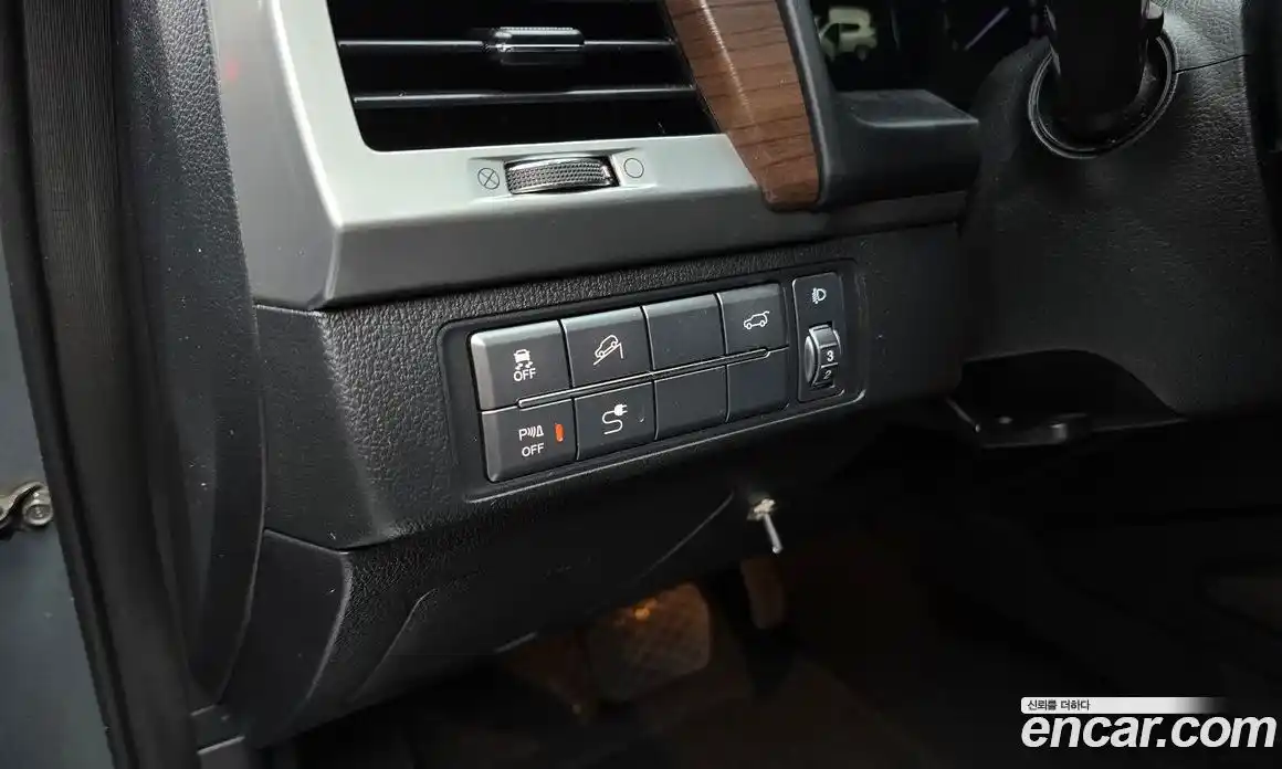 SsangYong Rexton 2018 2.2 автомат (гидро), фото 16