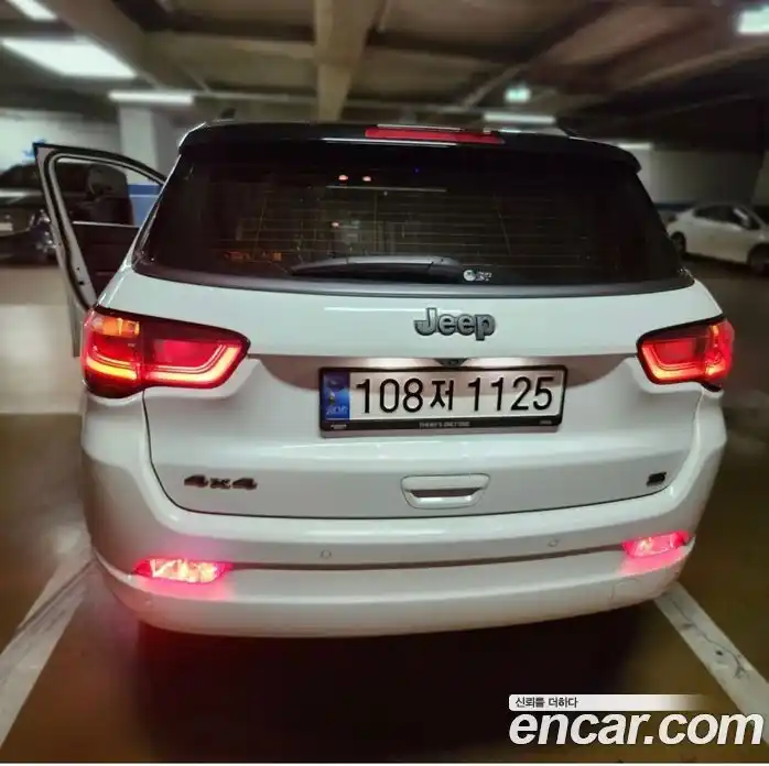 Jeep Compass 2022 2.4 автомат (гидро), фото 4