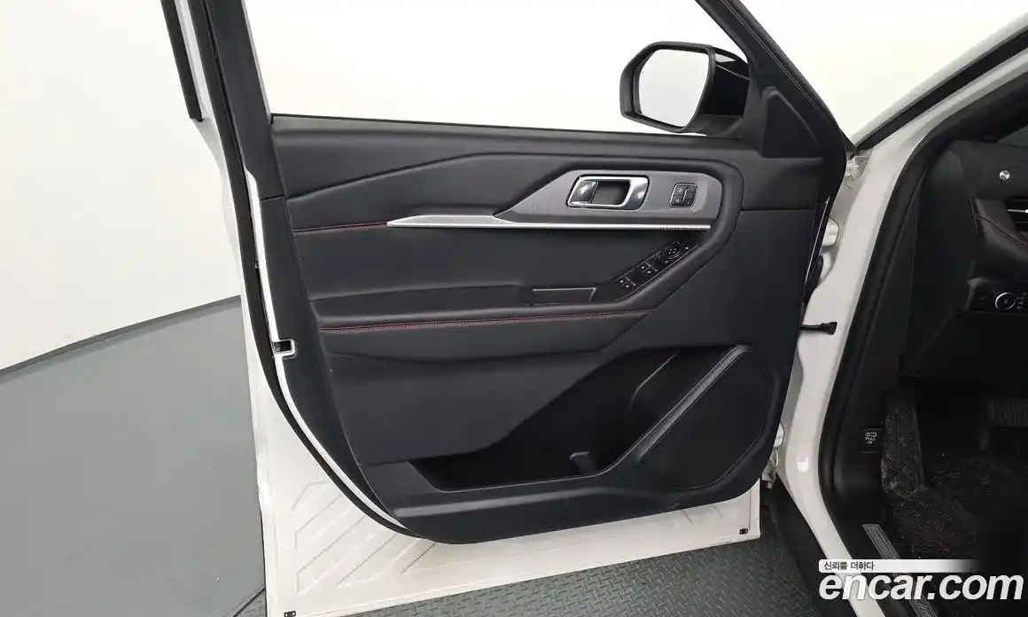 Ford Explorer 2025 2.3 автомат (гидро), фото 34