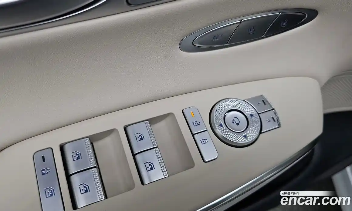 Genesis GV70 2024 3.5 автомат (гидро), фото 25