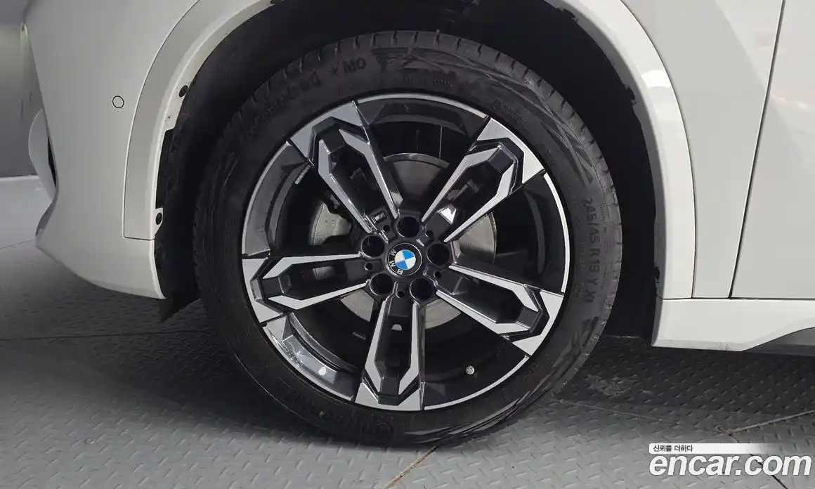 BMW X1 2025 2.0 гидро, фото 5