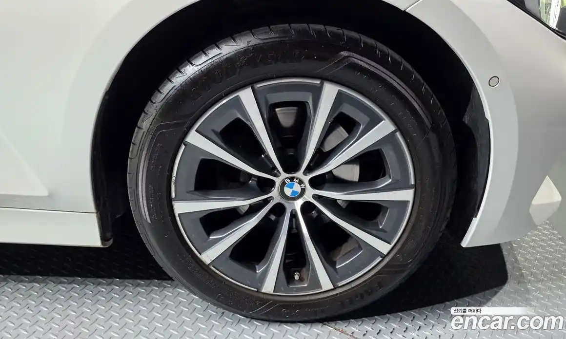 BMW 3 серия 2023 2.0 автомат (гидро), фото 6