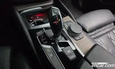 BMW 5 серия 2018 2.0 автомат (гидро), миниатюра 9