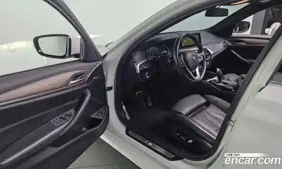 BMW 5 серия 2018 2.0 автомат (гидро), миниатюра 10