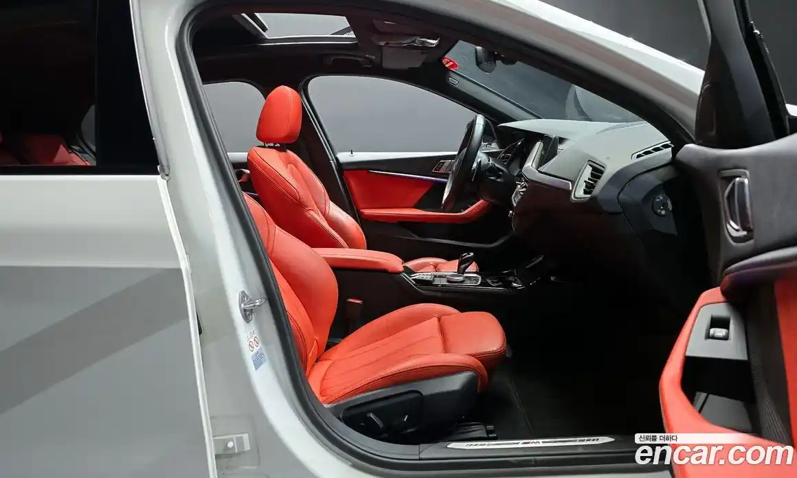 BMW 1 серия 2021 2.0 автомат (гидро), фото 16
