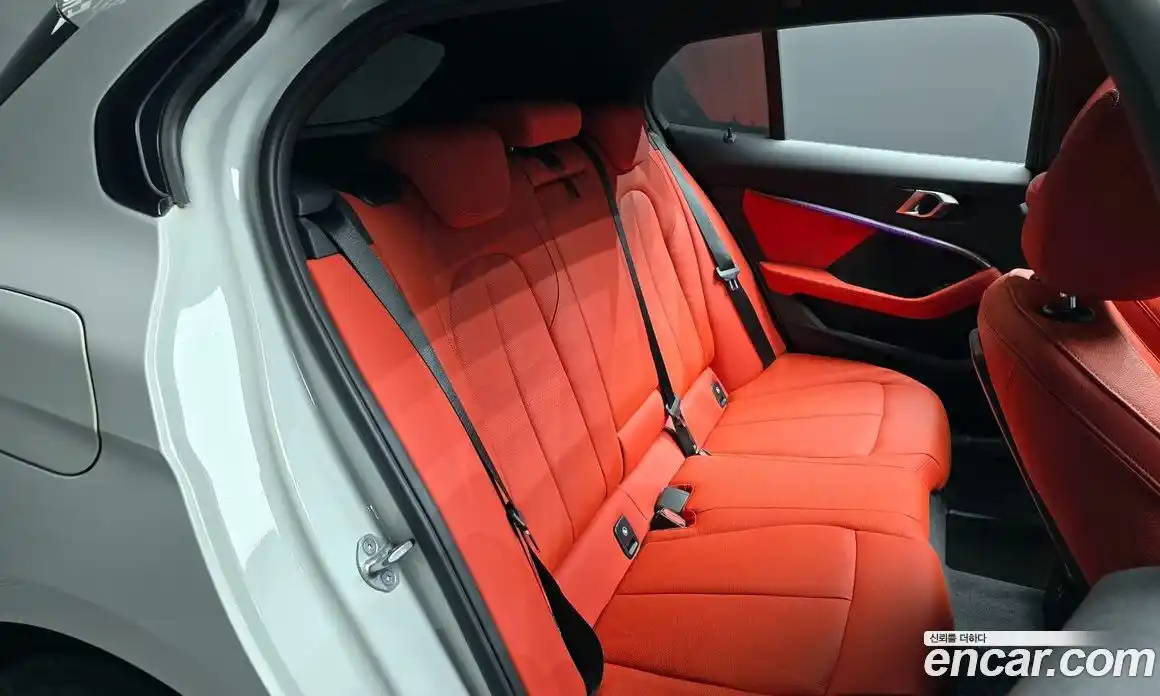 BMW 1 серия 2021 2.0 автомат (гидро), фото 17