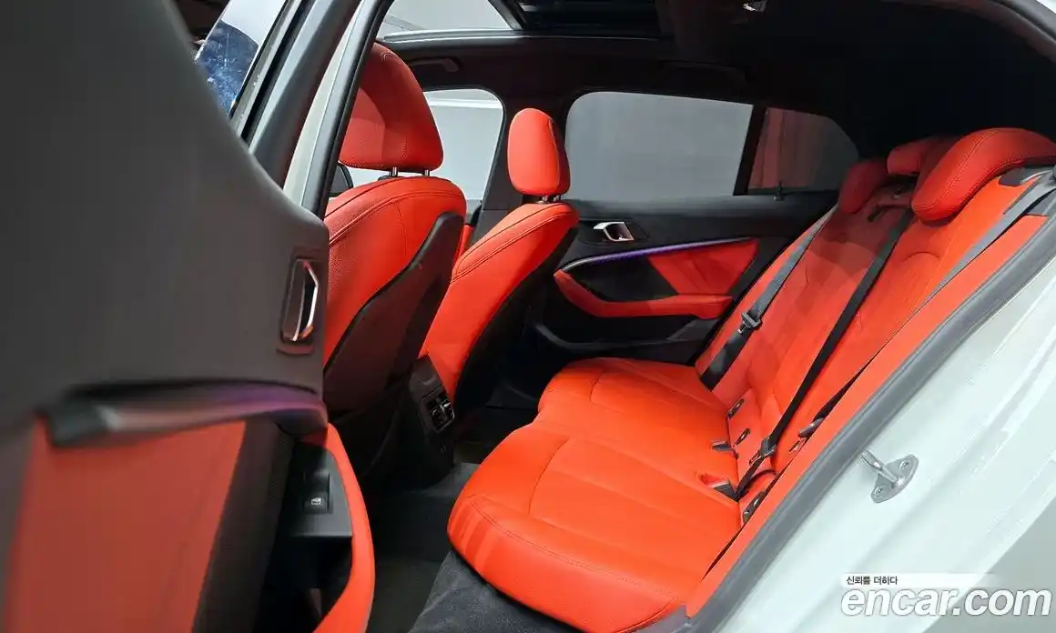 BMW 1 серия 2021 2.0 автомат (гидро), фото 18