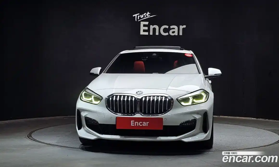 BMW 1 серия 2021 2.0 автомат (гидро), фото 3
