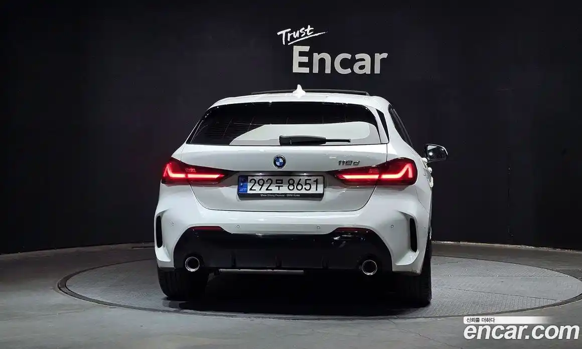 BMW 1 серия 2021 2.0 автомат (гидро), фото 4