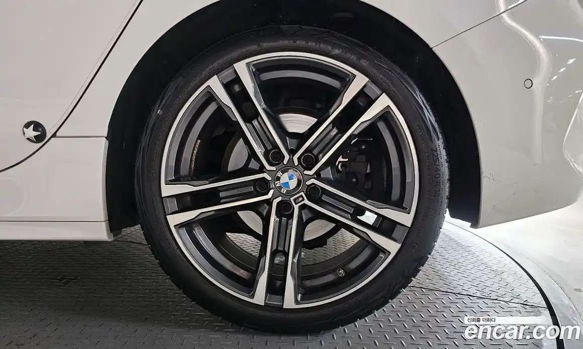 BMW 1 серия 2021 2.0 автомат (гидро), фото 7