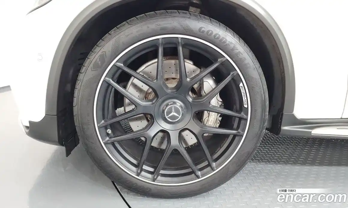 Mercedes-Benz GLC-Class 2019 4.0 гидро, фото 5 Mercedes-Benz GLC-Class 2019 4.0 гидро, фото 5