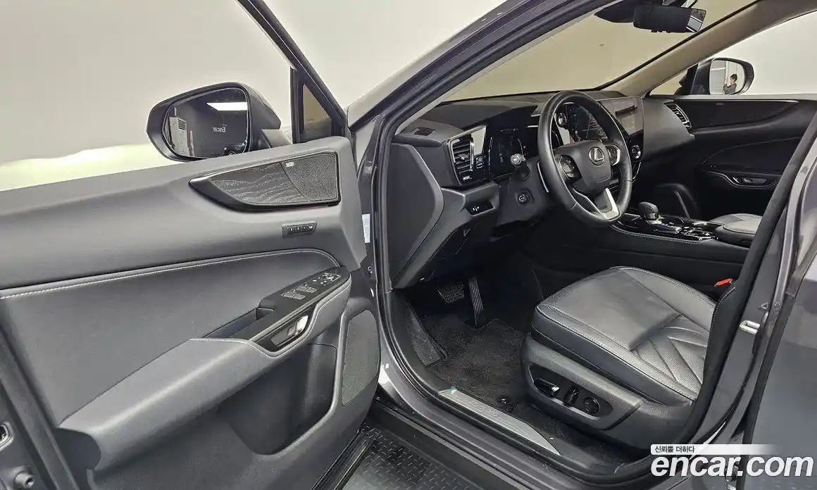 Lexus NX 2025 2.5 гидро, фото 13