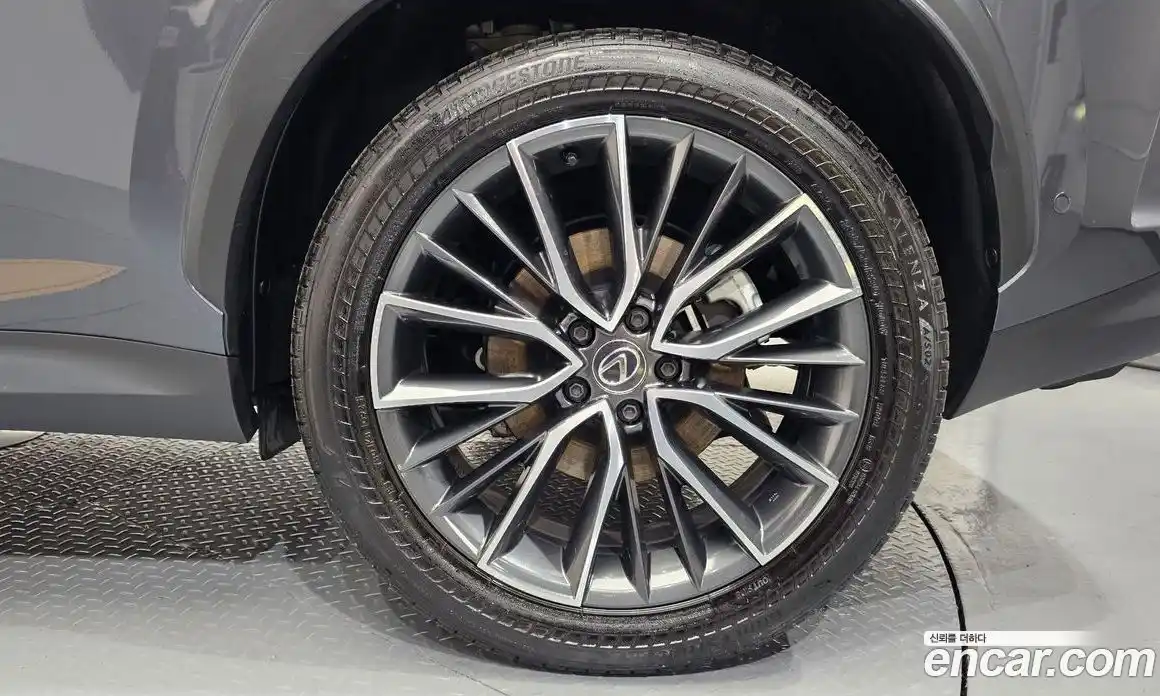 Lexus NX 2025 2.5 гидро, фото 7