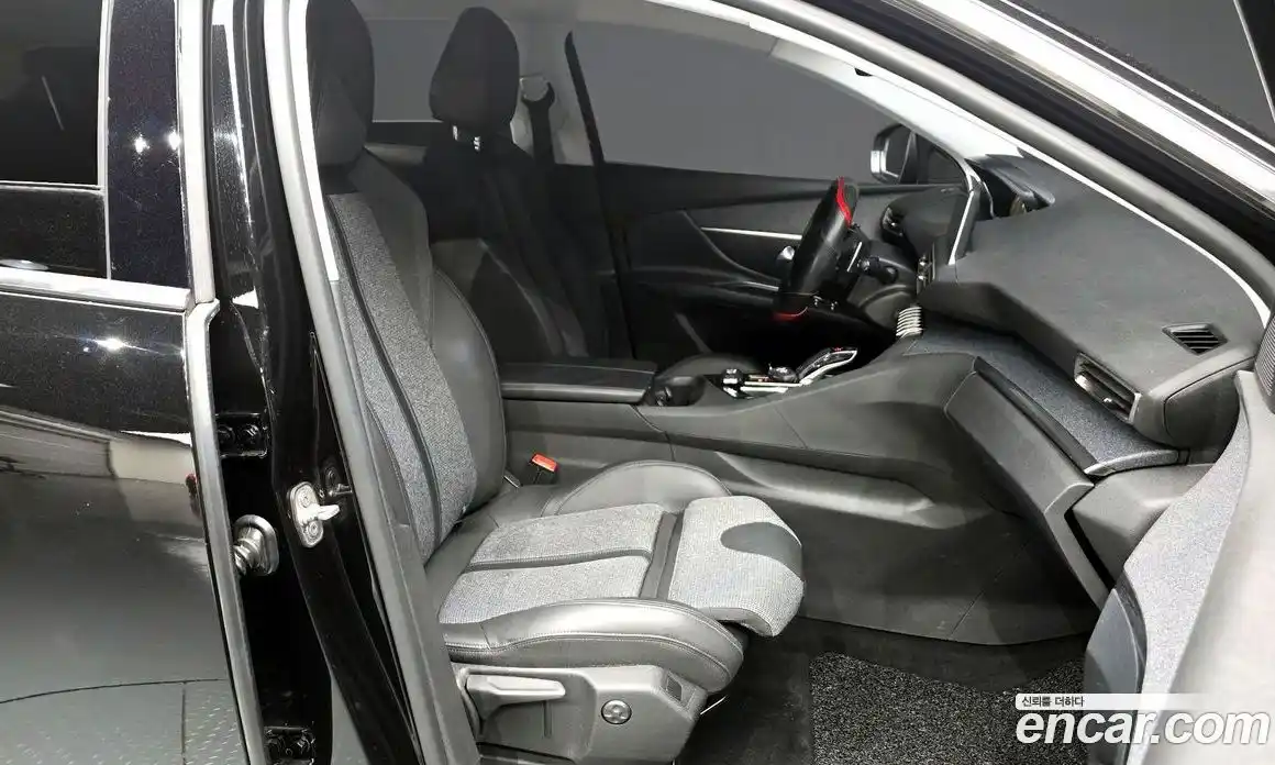 Peugeot 3008 2018 1.6 автомат (гидро), фото 16