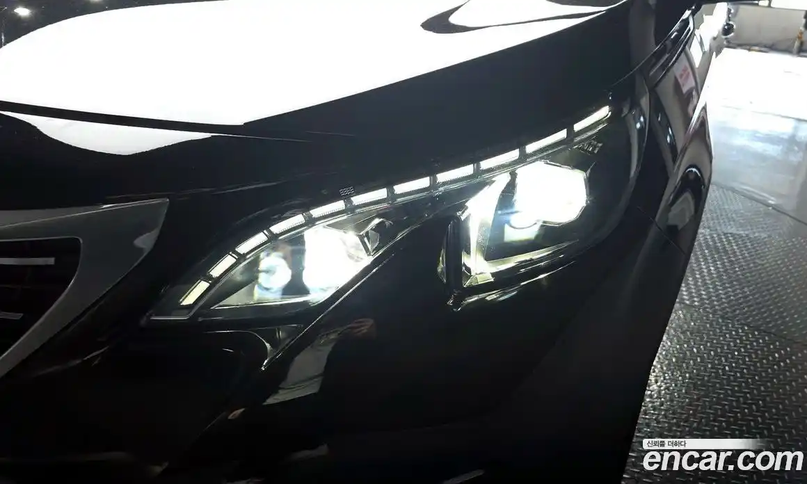 Peugeot 3008 2018 1.6 автомат (гидро), фото 8