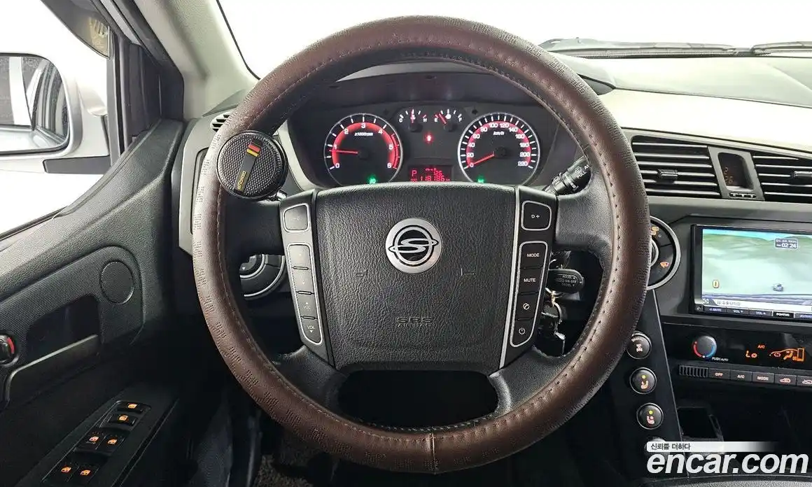 SsangYong Korando 2013 2.0 автомат (гидро), фото 13