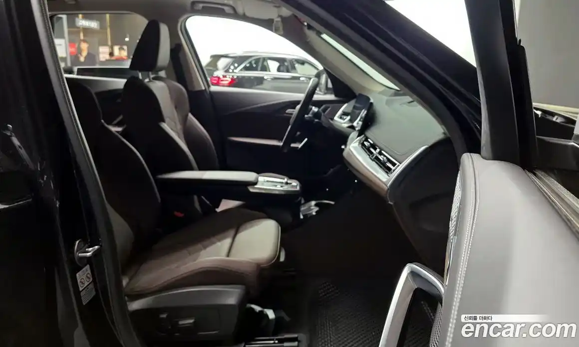 BMW iX1 2024 0.2 гидро, фото 17