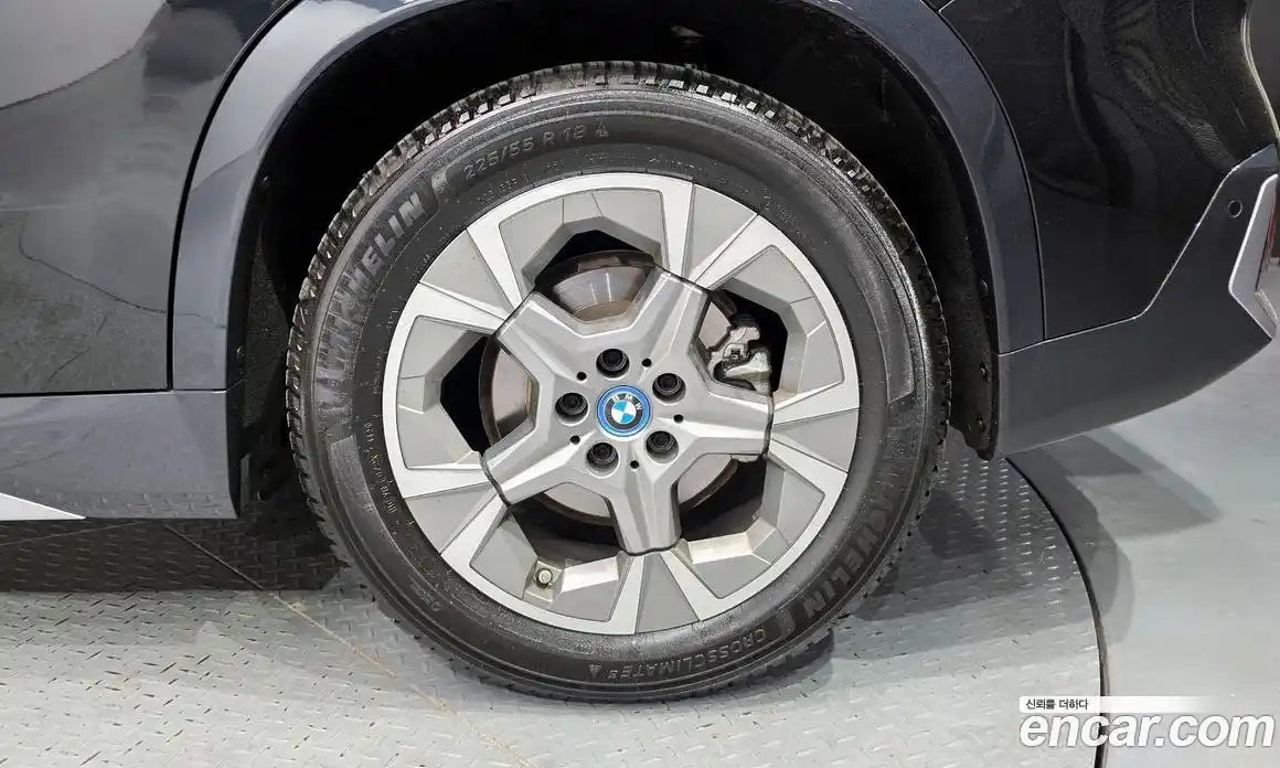BMW iX1 2024 0.2 гидро, фото 7