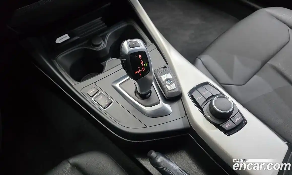 BMW 1 серия 2017 2.0 автомат (гидро), фото 12