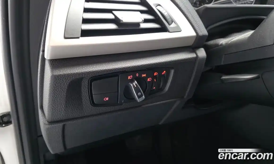 BMW 1 серия 2017 2.0 автомат (гидро), фото 26