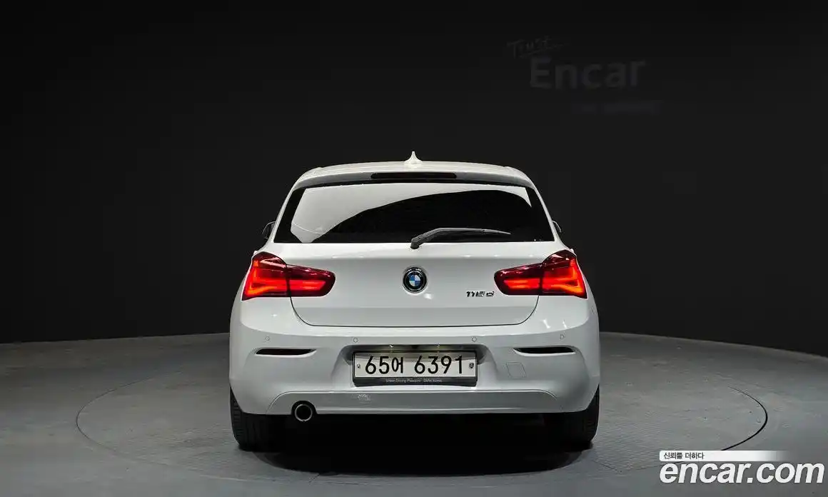 BMW 1 серия 2017 2.0 автомат (гидро), фото 4