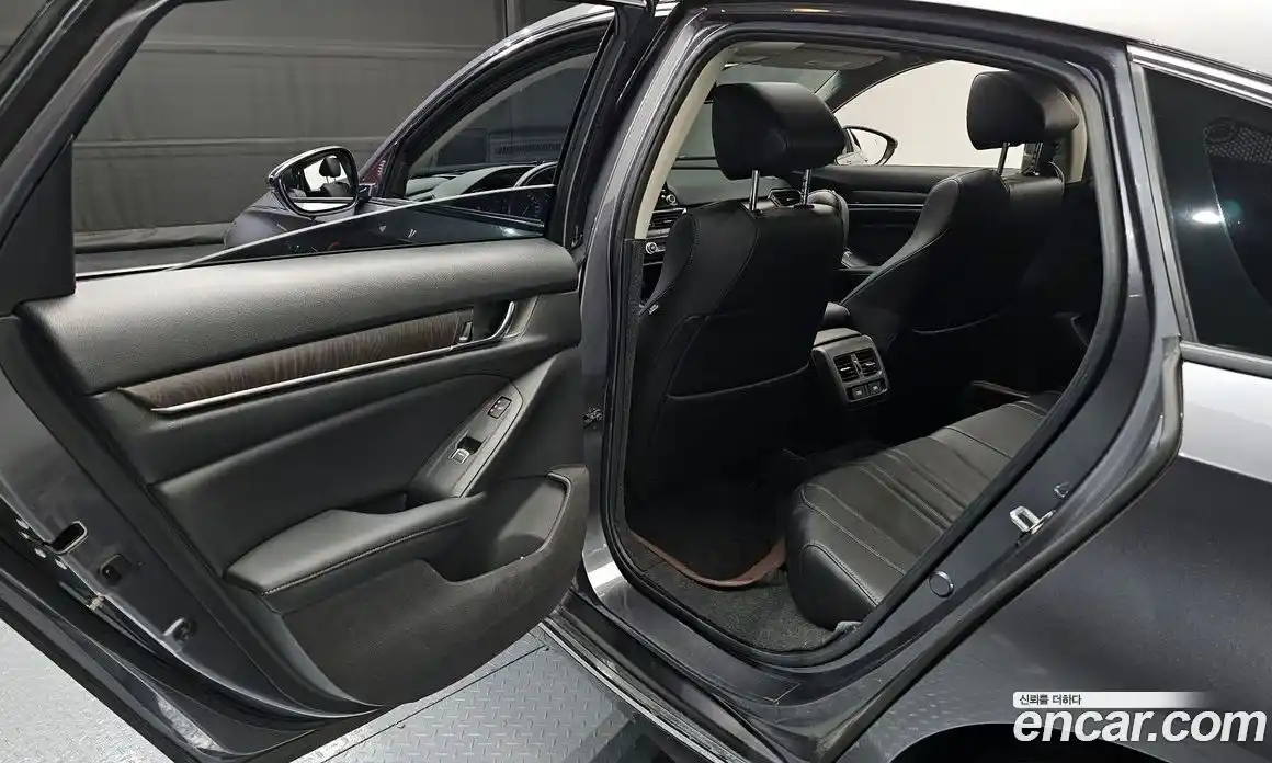 Honda Accord 2021 2.0 автомат (гидро), фото 12