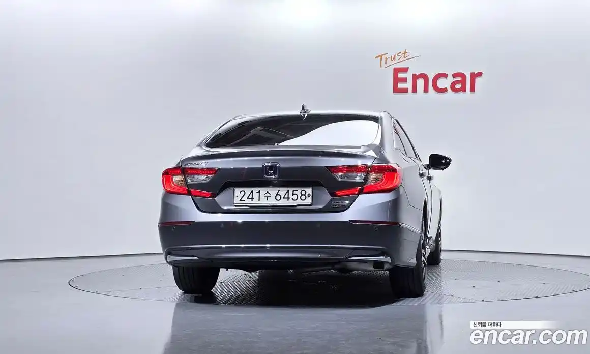 Honda Accord 2021 2.0 автомат (гидро), фото 4