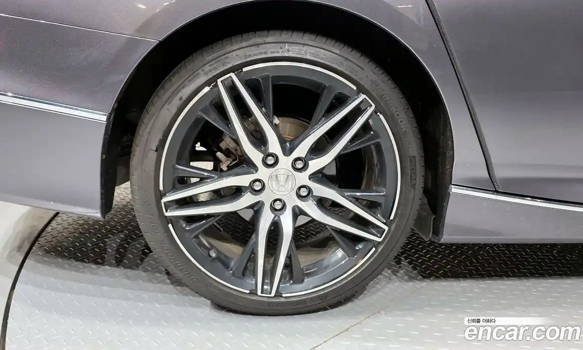 Honda Accord 2021 2.0 автомат (гидро), фото 5