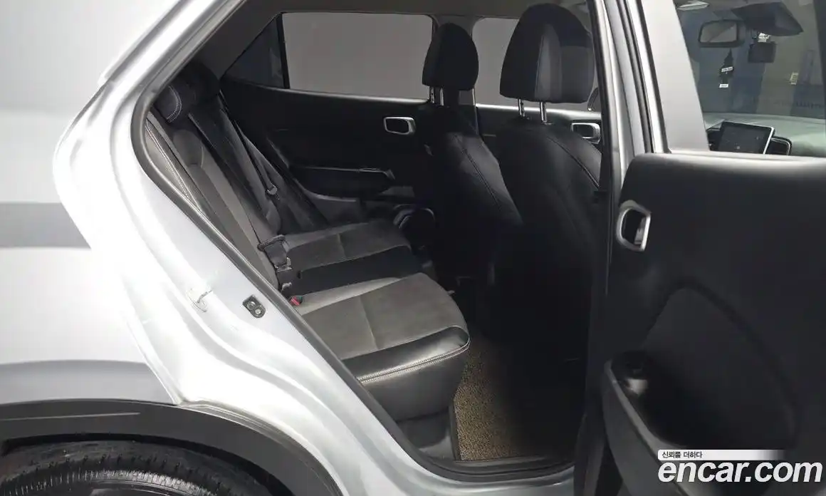 Hyundai Venue 2019 1.6 автомат (гидро), фото 18