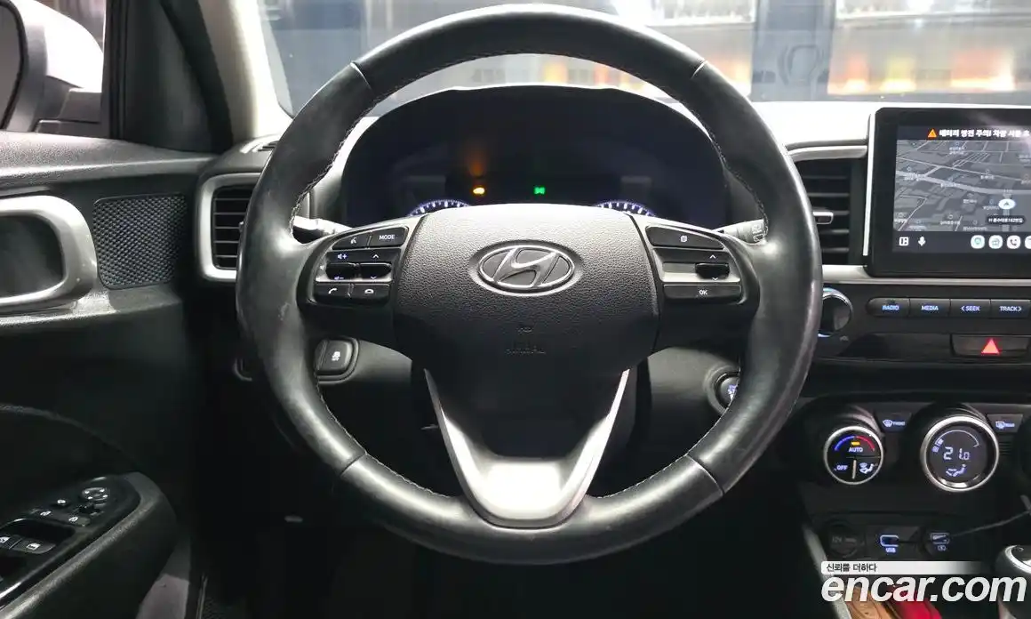 Hyundai Venue 2019 1.6 автомат (гидро), фото 19