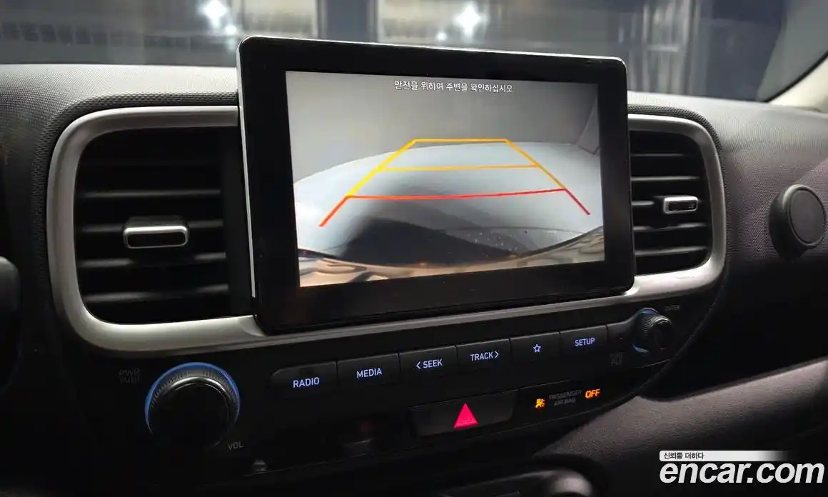 Hyundai Venue 2019 1.6 автомат (гидро), фото 21