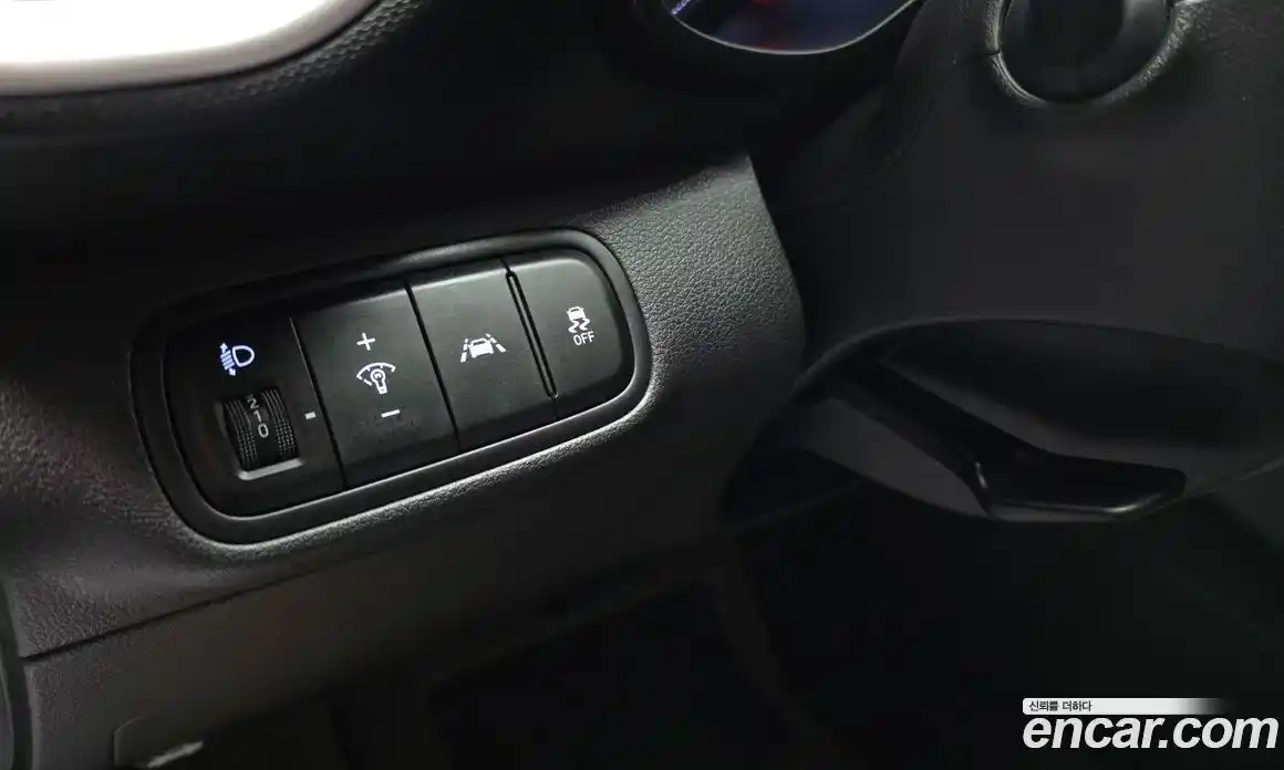 Hyundai Venue 2019 1.6 автомат (гидро), фото 24