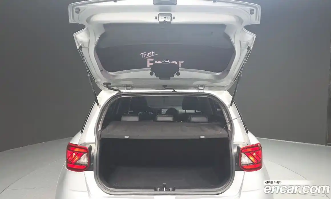 Hyundai Venue 2019 1.6 автомат (гидро), фото 26