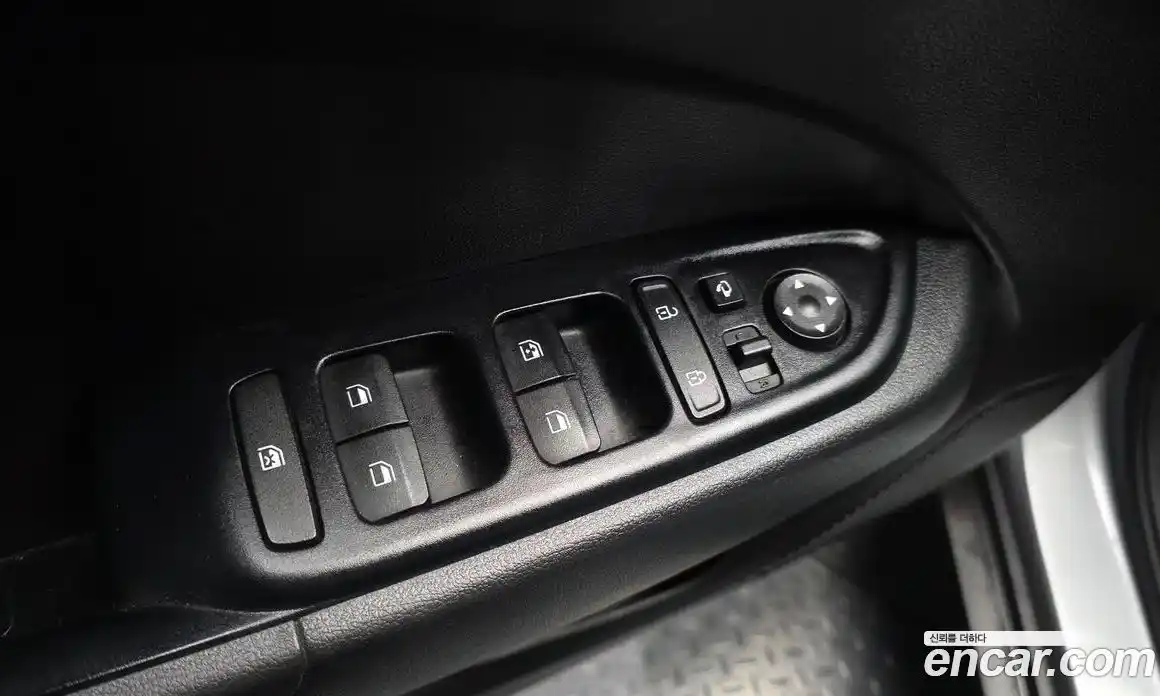 Hyundai Venue 2019 1.6 автомат (гидро), фото 27