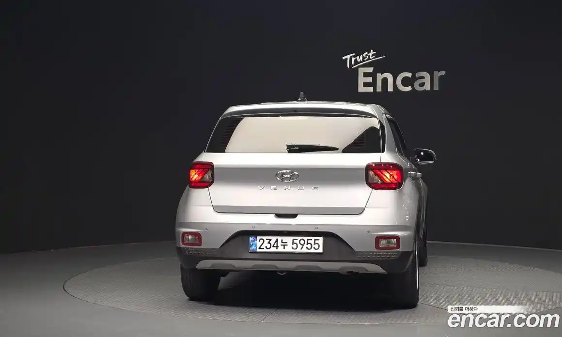 Hyundai Venue 2019 1.6 автомат (гидро), фото 4