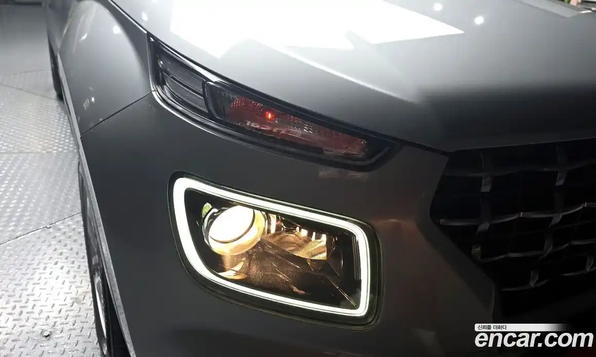 Hyundai Venue 2019 1.6 автомат (гидро), фото 8