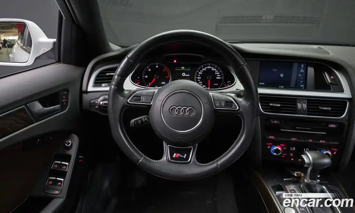 Audi A4 2015 2.0 автомат (гидро), фото 12